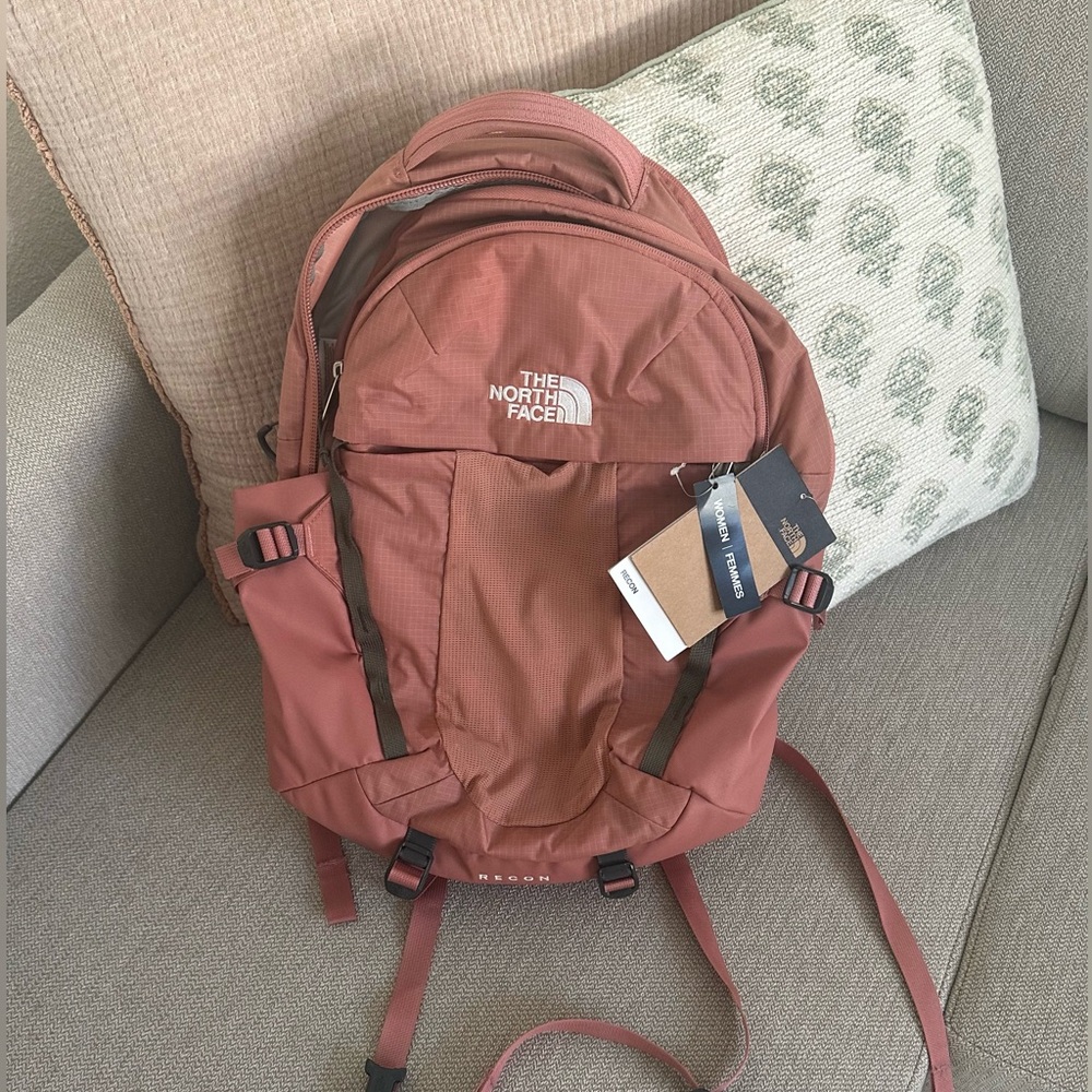 North Face women’s recon backpack